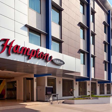 Hampton By Hilton Vadodara-Alkapuri Exterior foto